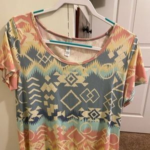 Tunic shirt. Medium.